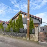 2 Bedroom Amazing Home In Luebeck Casa vacanze *