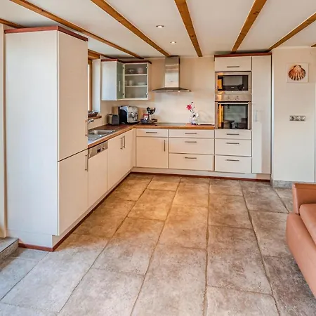In With Kitchen Lubeck