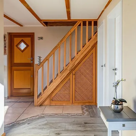 Cozy In With House Sea View